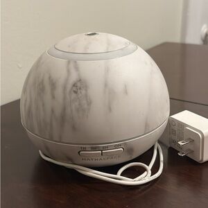 White/Grey Marble Oil Diffuser